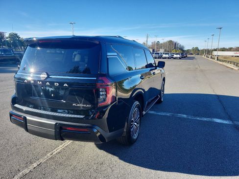 Used 2025 Nissan Armada Platinum image 3