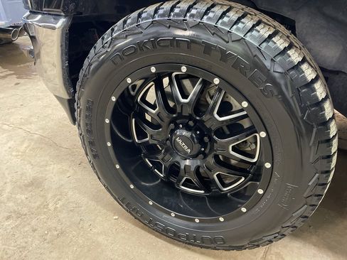 Used 2019 RAM 1500 Laramie image 5