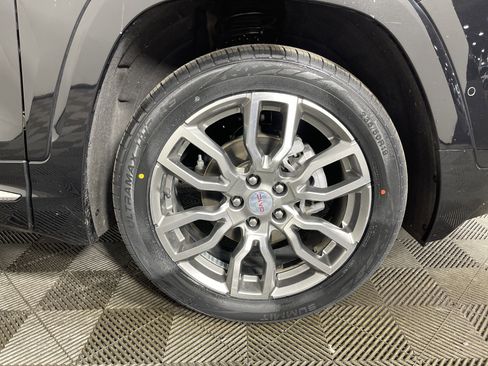 Used 2022 GMC Terrain Denali w/ Denali Premium Package image 8