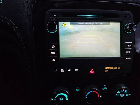 Used 2016 Chevrolet Traverse LT image 11