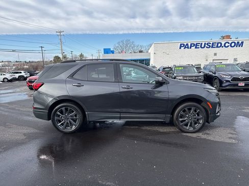 Used 2022 Chevrolet Equinox RS w/ RS Leather Package image 2