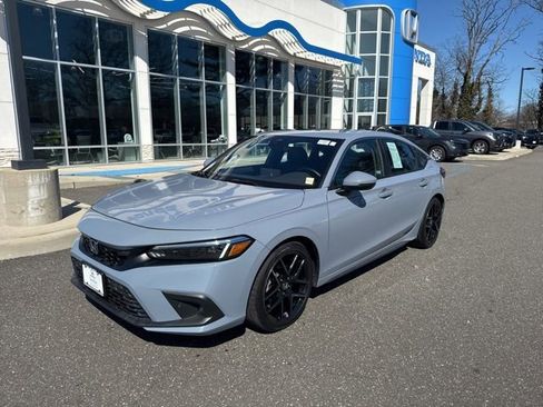 Used 2023 Honda Civic Sport Touring image 4