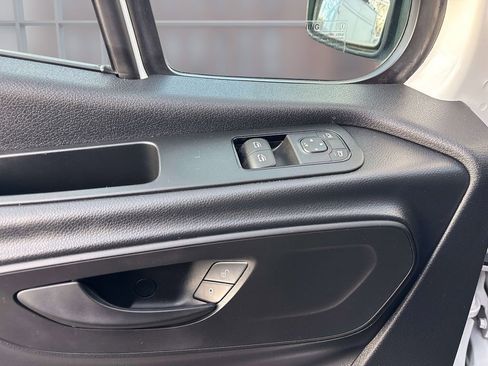 Used 2022 Mercedes-Benz Sprinter 4500 image 17