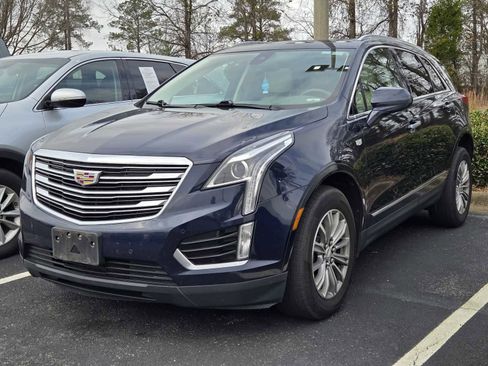 Used 2017 Cadillac XT5 Luxury w/ Driver Awareness Package image 4
