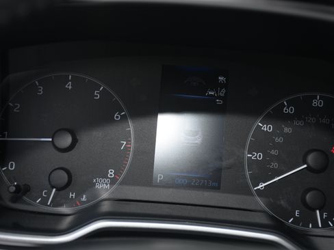 Used 2025 Toyota Corolla SE FWD image 13