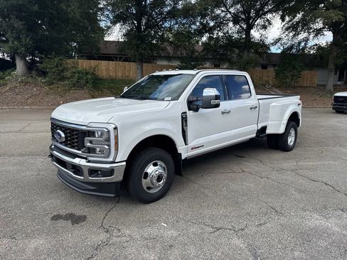 New 2026 Ford F350 King Ranch w/ Chrome Package image 3