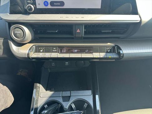 Certified 2024 Toyota Prius XLE FWD image 17
