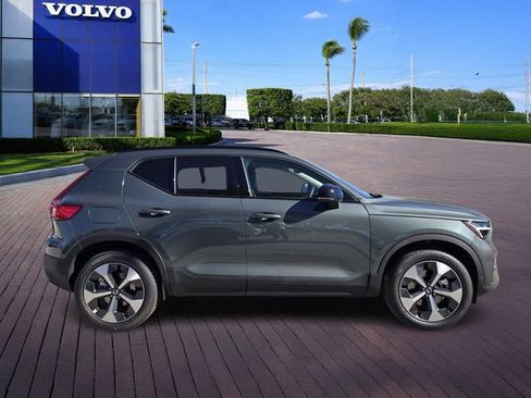 New 2026 Volvo XC40 B5 Core image 8