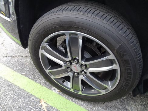 Used 2019 GMC Acadia Denali w/ Technology Package image 10