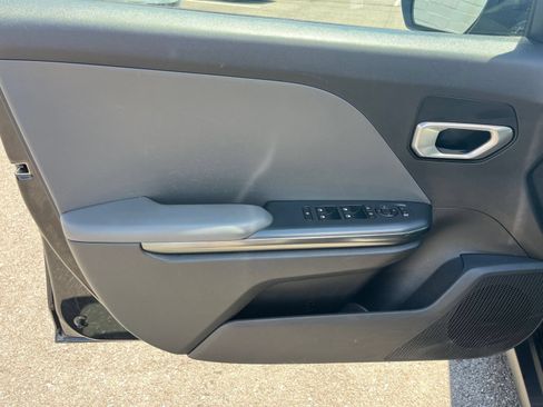 Used 2025 Kia K4 FWD image 18