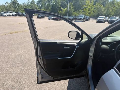 Used 2023 Toyota RAV4 SE w/ Weather & Moonroof Package AWD/4WD image 22