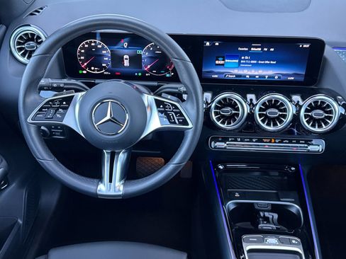 Certified 2025 Mercedes-Benz GLA 250 4MATIC image 15