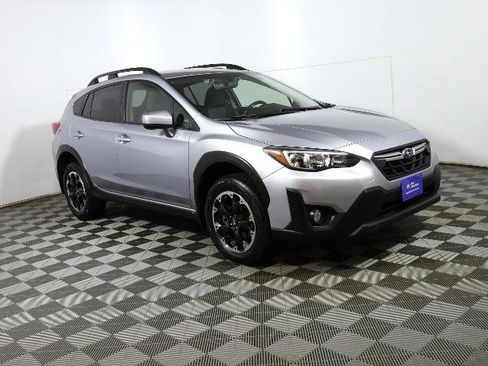 Used 2023 Subaru Crosstrek 2.0i Premium image 4