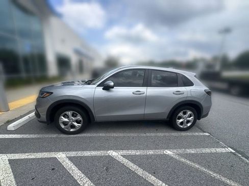 Used 2025 Honda HR-V LX image 5