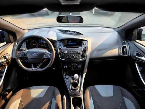Used 2016 Ford Focus ST FWD image 9