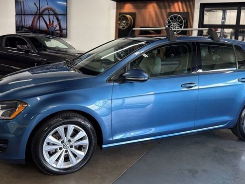 Used 2015 Volkswagen Golf TDI S FWD image 1