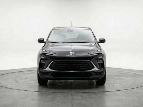 Used 2025 Buick Encore GX Preferred AWD/4WD image 2