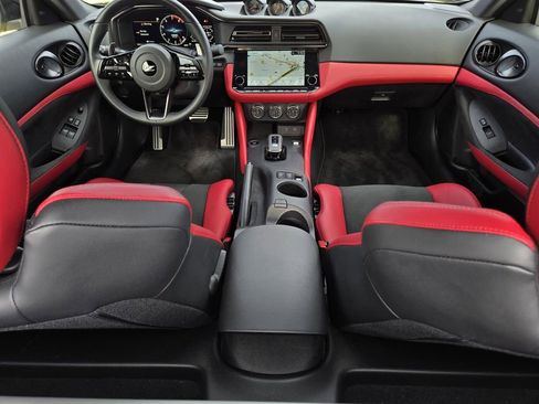 Used 2024 Nissan Z Performance w/ Floor Mat Package image 29