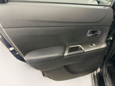 Used 2025 Mitsubishi Outlander Sport SE image 26