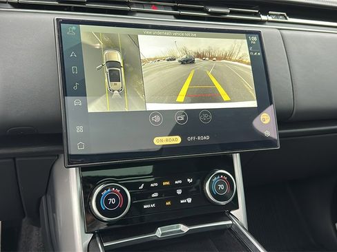 Certified 2023 Land Rover Range Rover SE image 17