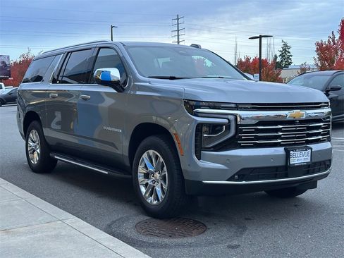 New 2026 Chevrolet Suburban Premier image 7