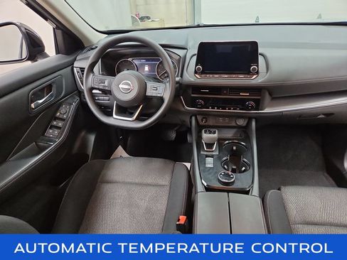 Used 2024 Nissan Rogue SV AWD/4WD image 13