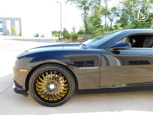 Used 2013 Chevrolet Camaro SS w/ RS Package RWD image 11