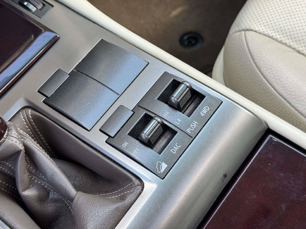 Used 2019 Lexus GX 460 Premium w/ Premium Package AWD/4WD image 29