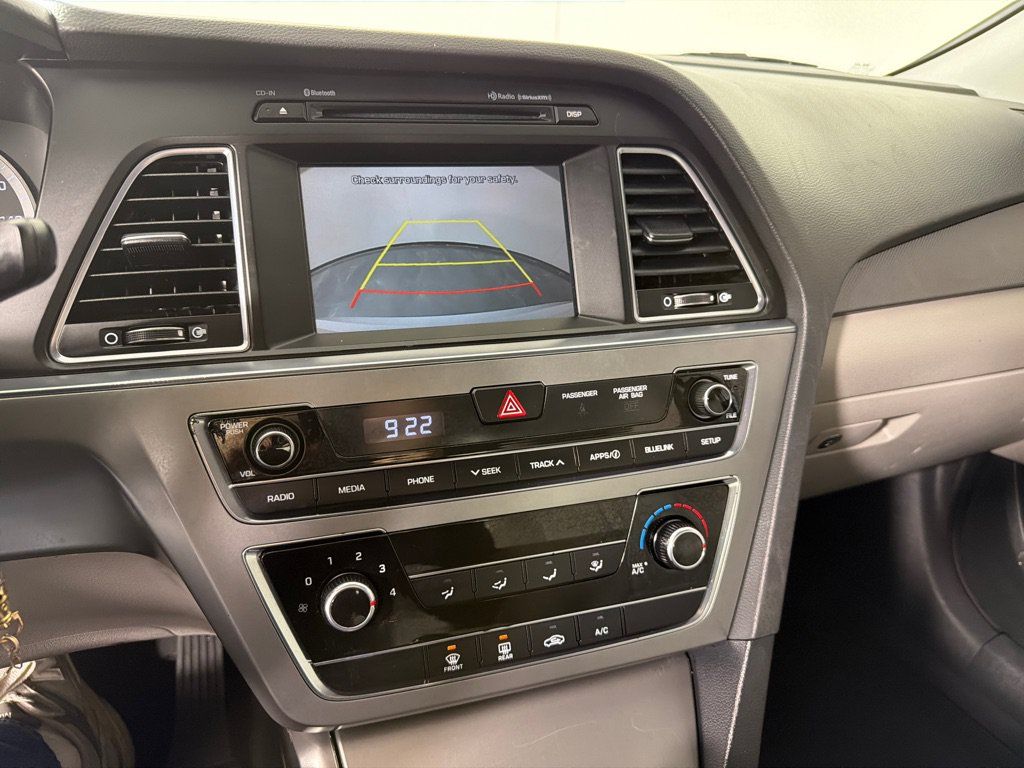 Used 2017 Hyundai Sonata SE FWD image 14