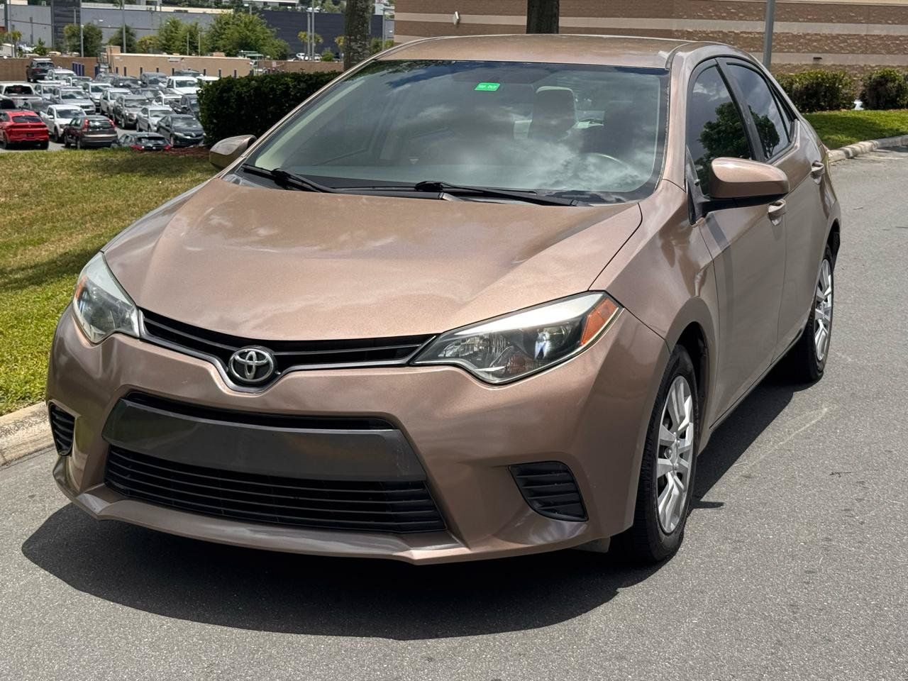 Used 2016 Toyota Corolla LE FWD image 4