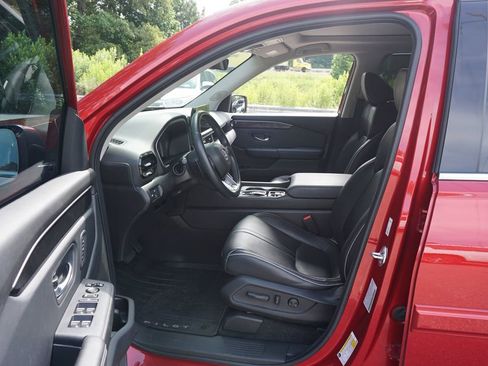 Used 2023 Honda Pilot Elite image 2