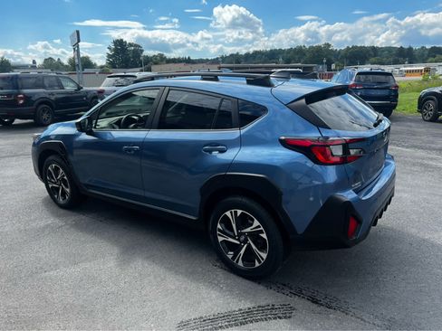 Used 2024 Subaru Crosstrek 2.0i Premium AWD/4WD image 3