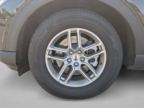Used 2025 Ford Explorer Active RWD image 24