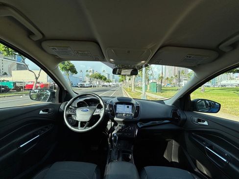 Used 2019 Ford Escape SE FWD image 12