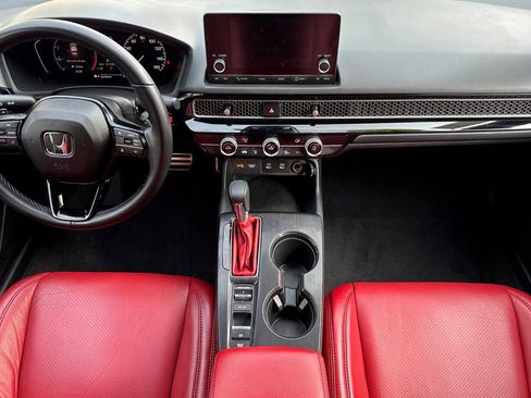 Used 2025 Honda Civic Sport image 13