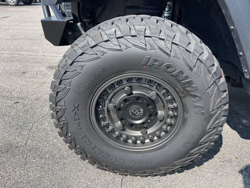 Used 2019 Jeep Wrangler Unlimited Sport S AWD/4WD image 2