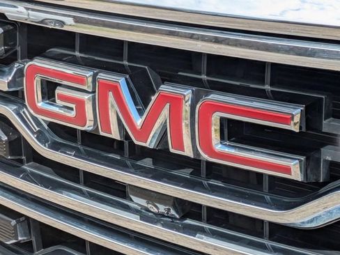Certified 2022 GMC Sierra 1500 SLT w/ SLT Premium Plus Package AWD/4WD image 8