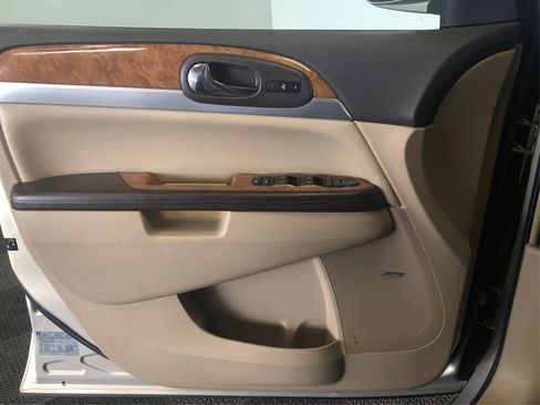 Used 2008 Buick Enclave CXL w/ Entertainment Package #3 image 29