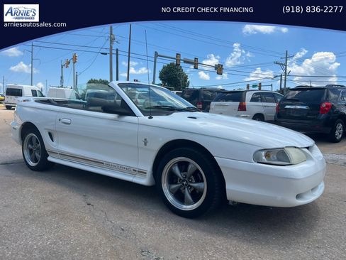 Used 1998 Ford Mustang Convertible RWD image 3