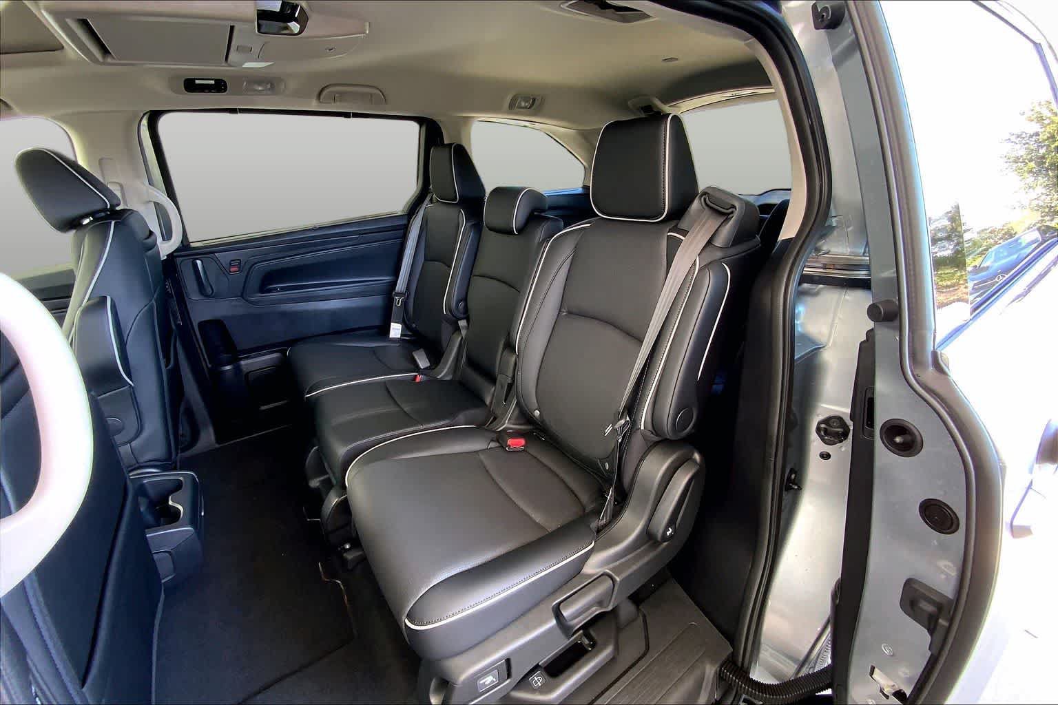 New 2027 Honda Odyssey Elite image 8