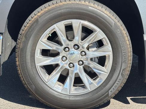 Used 2020 Chevrolet Silverado 1500 LTZ w/ LTZ Premium Package AWD/4WD image 32