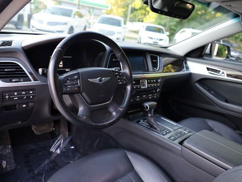 Used 2018 Genesis G80 3.8 w/ Option Group 02 image 16