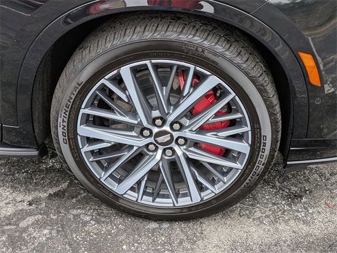 Certified 2024 Cadillac XT6 Sport w/ Technology Package image 11