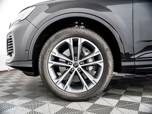 Certified 2026 Audi Q7 2.0T Premium AWD/4WD image 4