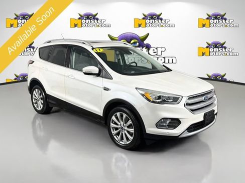 Used 2017 Ford Escape Titanium w/ Canadian Touring Package AWD/4WD image 3