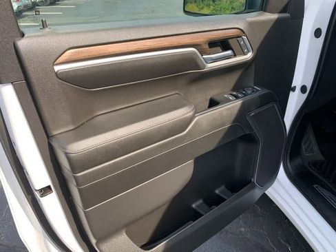 Certified 2024 Chevrolet Silverado 1500 LT AWD/4WD image 19