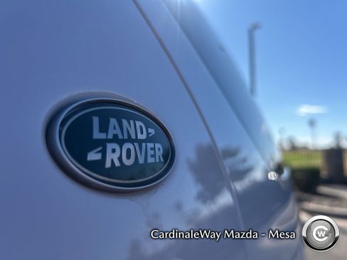 Used 2023 Land Rover Discovery Metropolitan Edition image 12