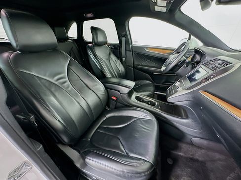 Used 2017 Lincoln MKC Select w/ Select Plus Package image 31