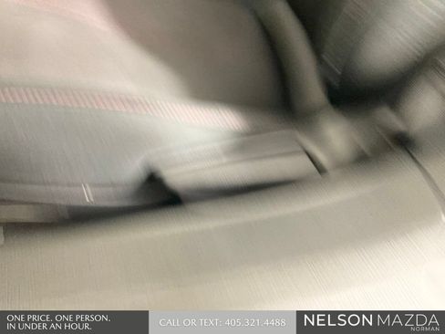 Used 2018 MAZDA MX-5 Miata Club RWD image 19
