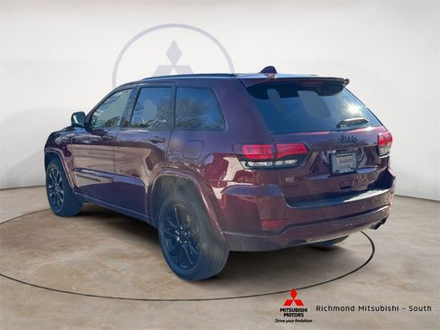 Used 2022 Jeep Grand Cherokee Laredo X image 5